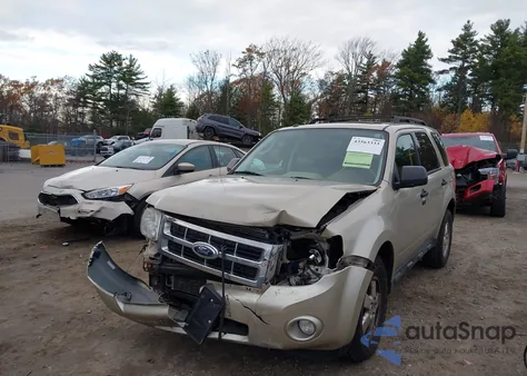 2012 Ford Escape Xlt z USA, uszkodzony, nr VIN 1FMCU0D7XCKA01797